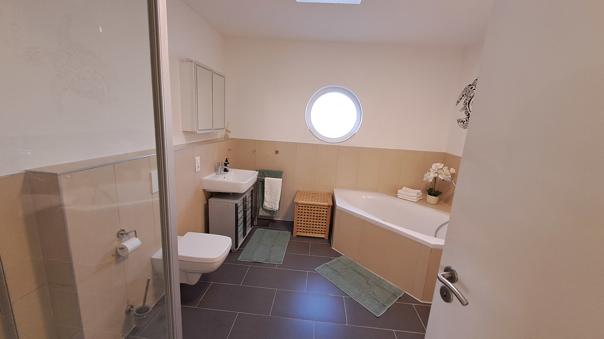 Temporary Living Leverkusen